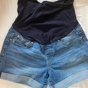 Maternity shorts bundle